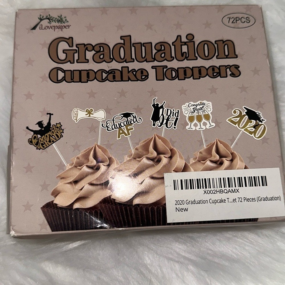 iLovepaper 72pc Graduation Cupcake Toppers Class of 2020 Black Gold Party Decor